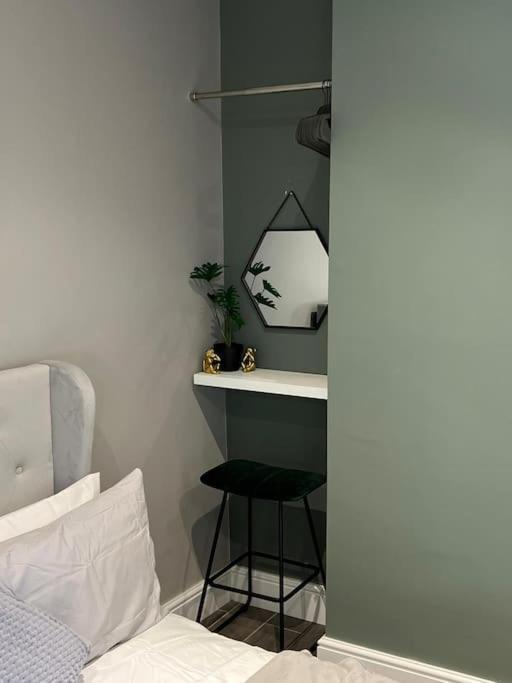 Peaceful & Stylish Brighton Studio Apartment Екстер'єр фото