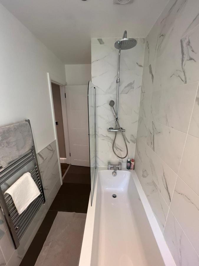 Peaceful & Stylish Brighton Studio Apartment Екстер'єр фото