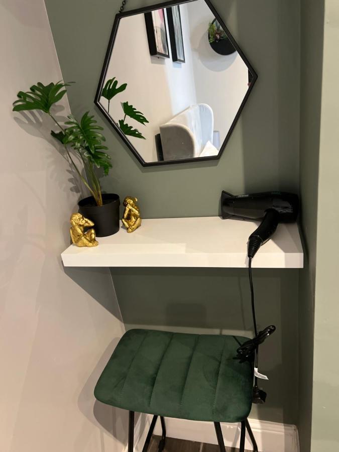 Peaceful & Stylish Brighton Studio Apartment Екстер'єр фото